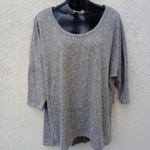 Misia Women's Gray Crew Neck Sweater Casual Everyday Party Summer Spring Break